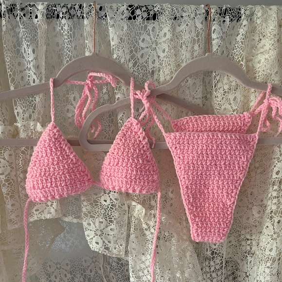 HANDMADE CROCHET BIKINI - Picture 1 of 4